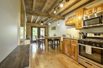 Lovely Ulster Cabin with Hot Tub, Fire Pit and 3 Ponds! Main image